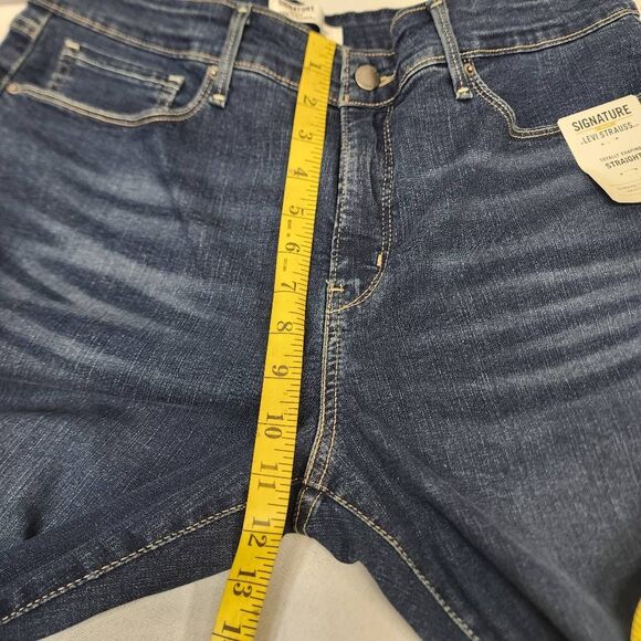 Signature Levi Strauss Totally Shaping Straight Jeans Size 16L Dark Wash - Picture 6 of 10